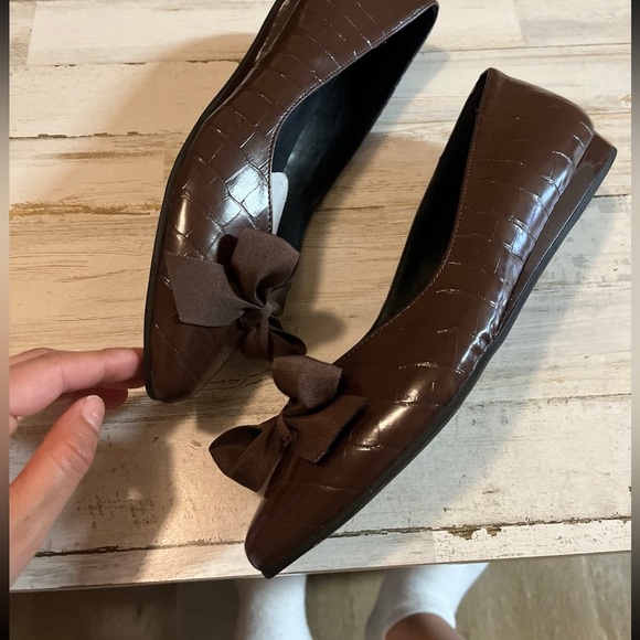 Kenneth Cole Reaction Lily
Bow Flats - Picture 2 of 6